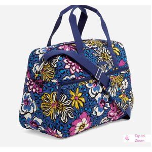 NWT Vera Bradley Factory Style Medium Traveler Bag - African Violet